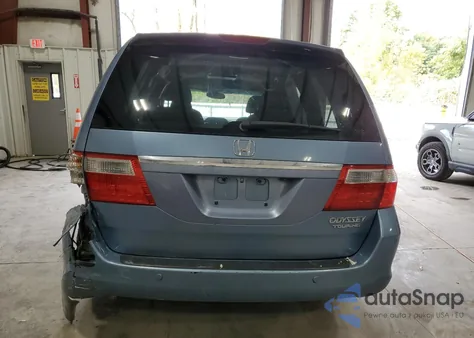 2005 Honda Odyssey Touring z USA, uszkodzony, nr VIN 5FNRL38895B088064